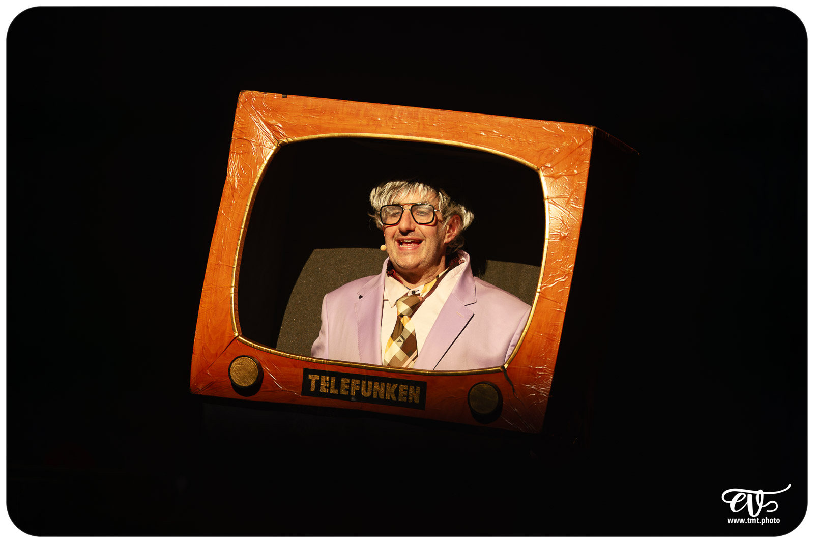 PLEIN FEU (CIE AVRIL EN SEPTEMBRE)